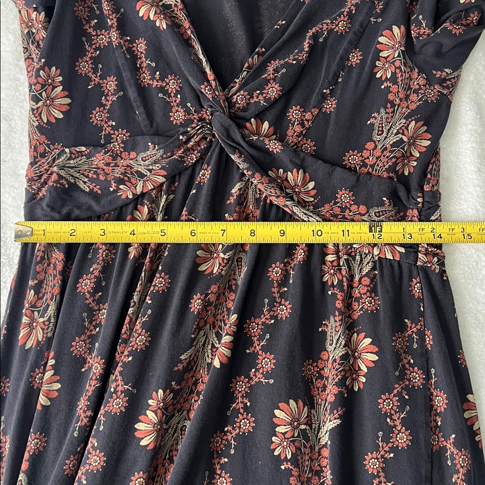 Patagonia Women’s 3/4 Sleeve Black Floral Print Knot Front - M - Picture 7 of 10